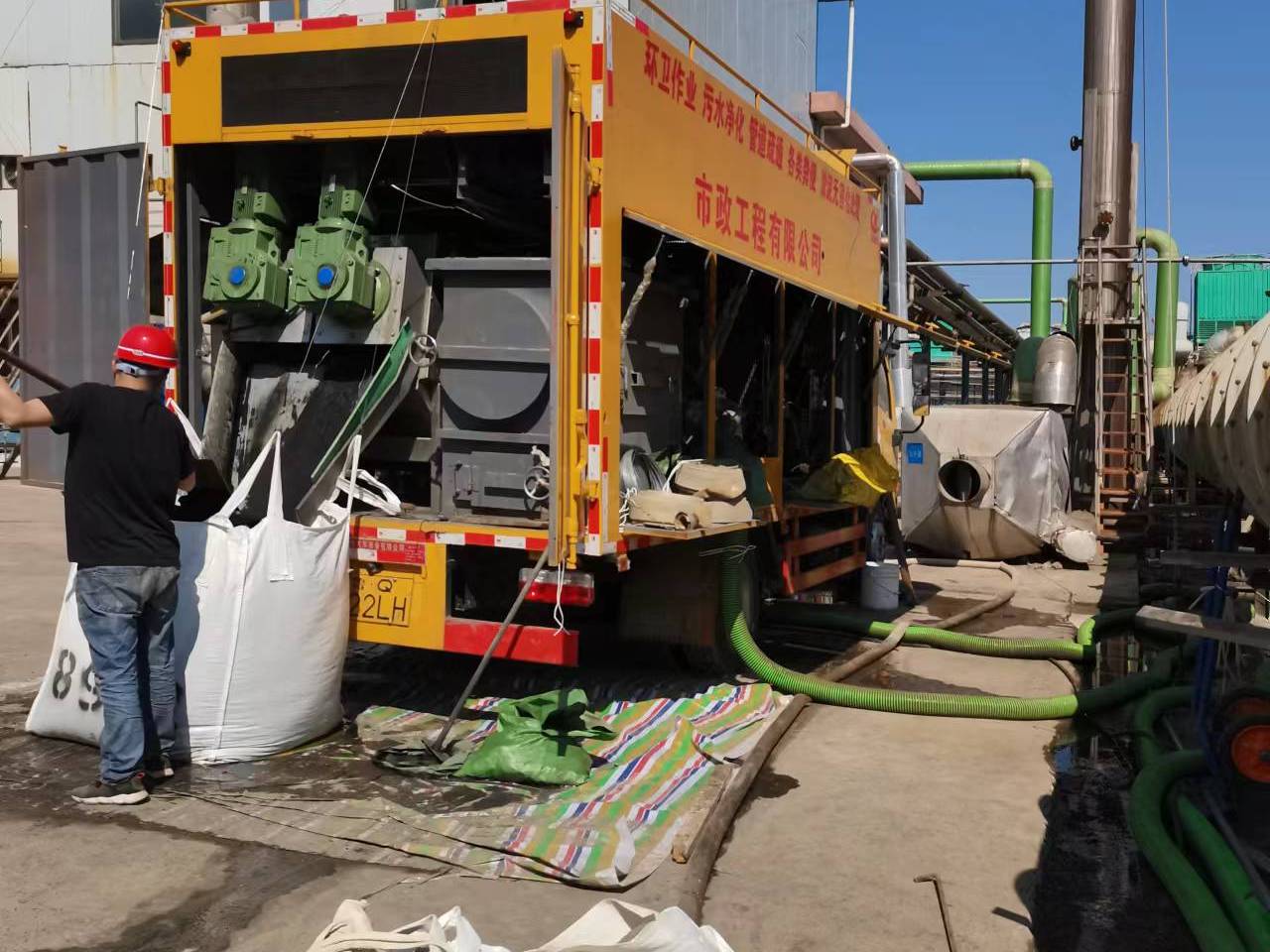 文安淤泥压干处理